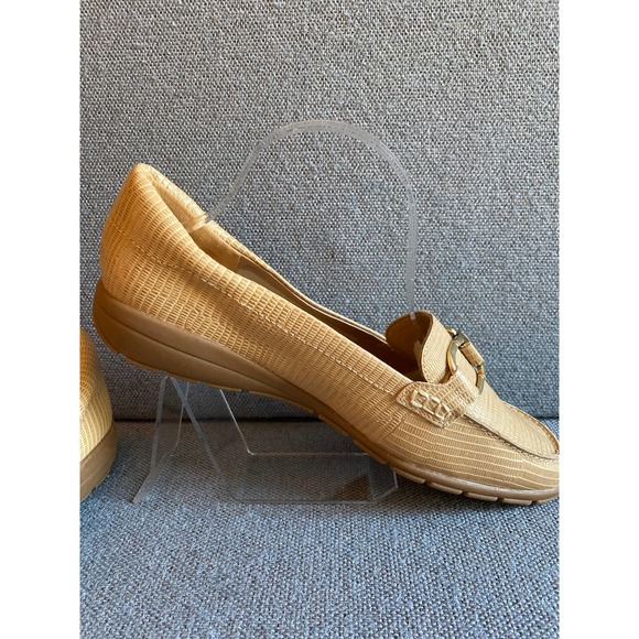 Easy Spirit womans loafer size 9.5W tan Seavienta leather upper reptile textured - Picture 5 of 12